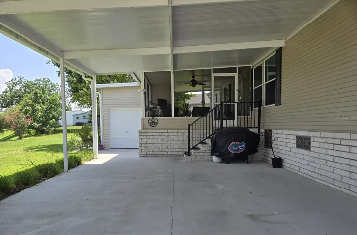 CARPORT
