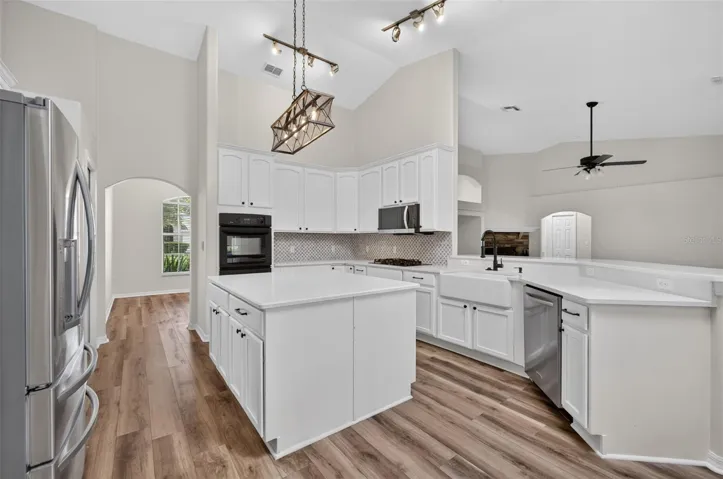Perfect space for cooking and entertaining!