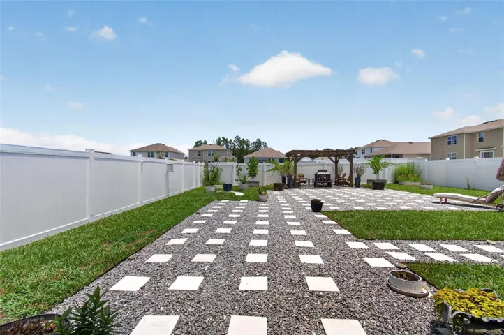 Premium fence lot