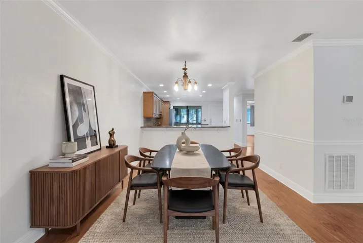 Virtually Staged Dining