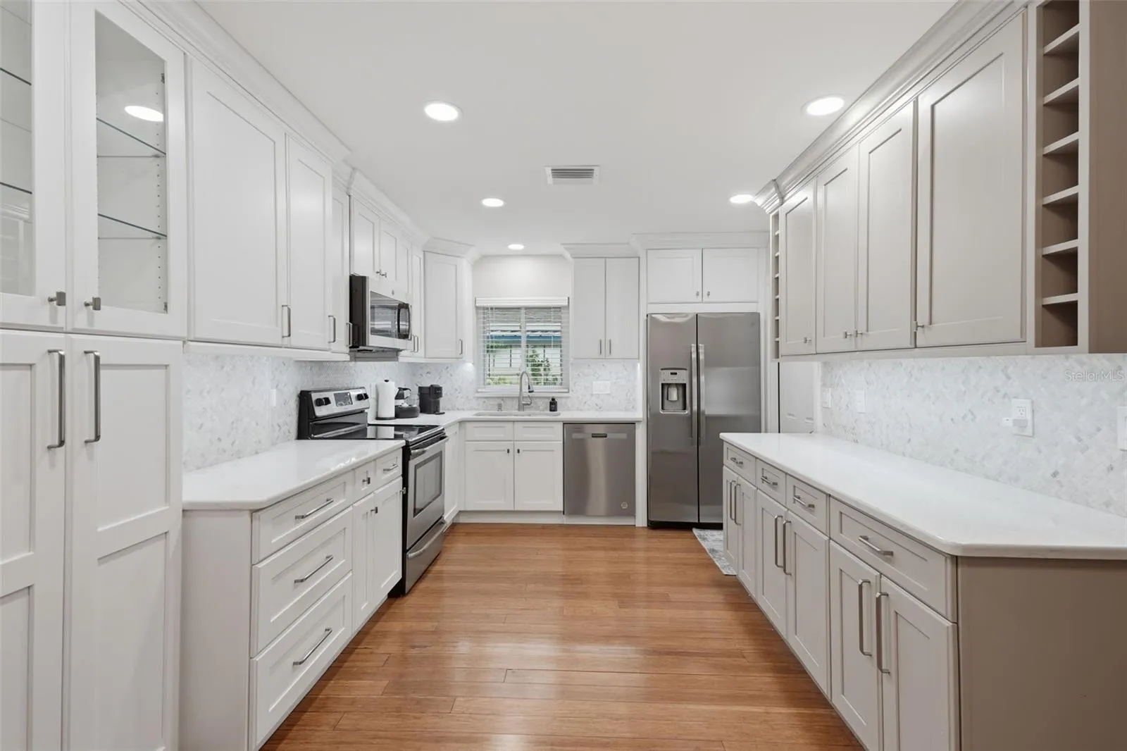 Kitchen with Dual Tone Cabinets