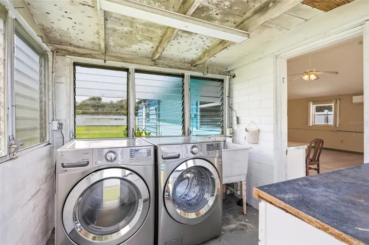 Detached Laundry Room