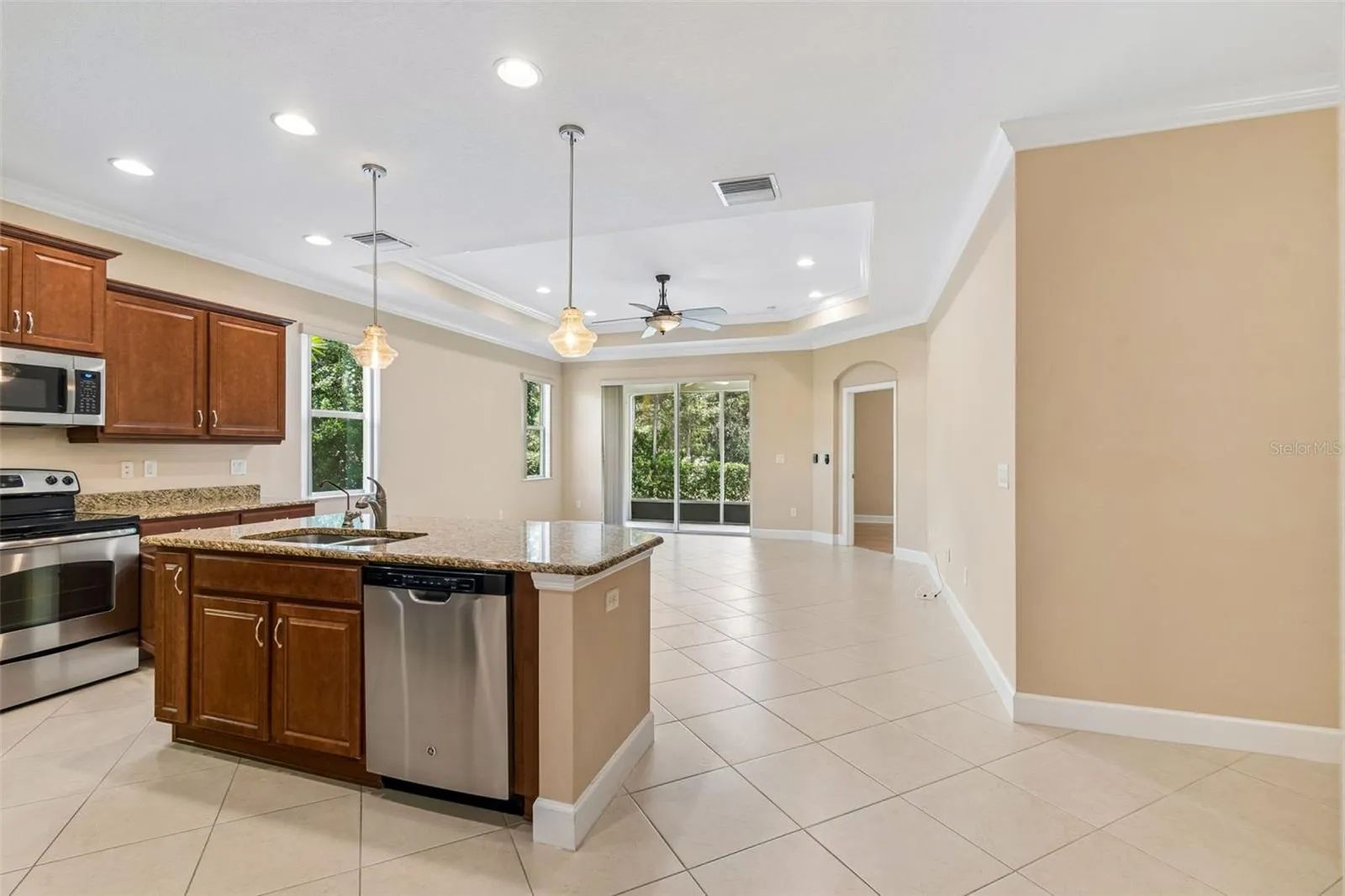 Open floor plan, kitchen, dining, living room combo