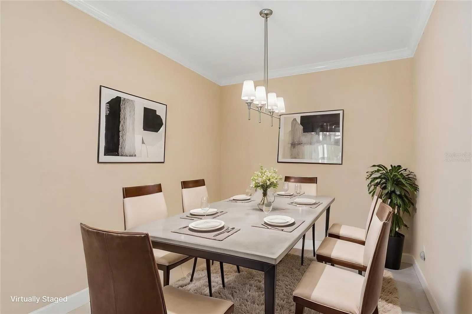 VIRTUALLY STAGEDDining Area