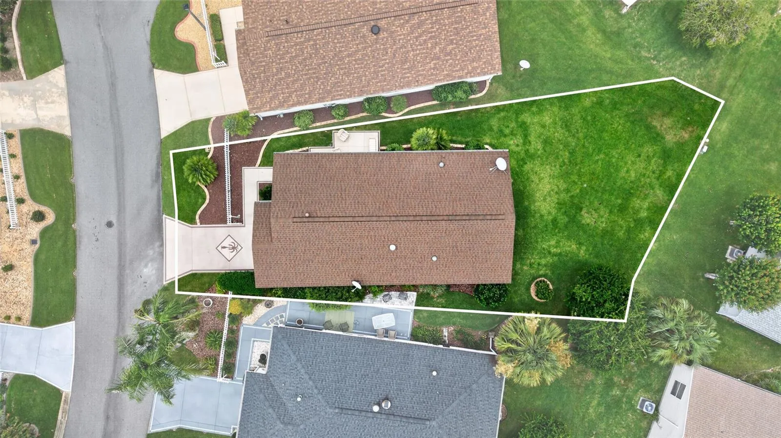 Huge Yard with room for Expansion