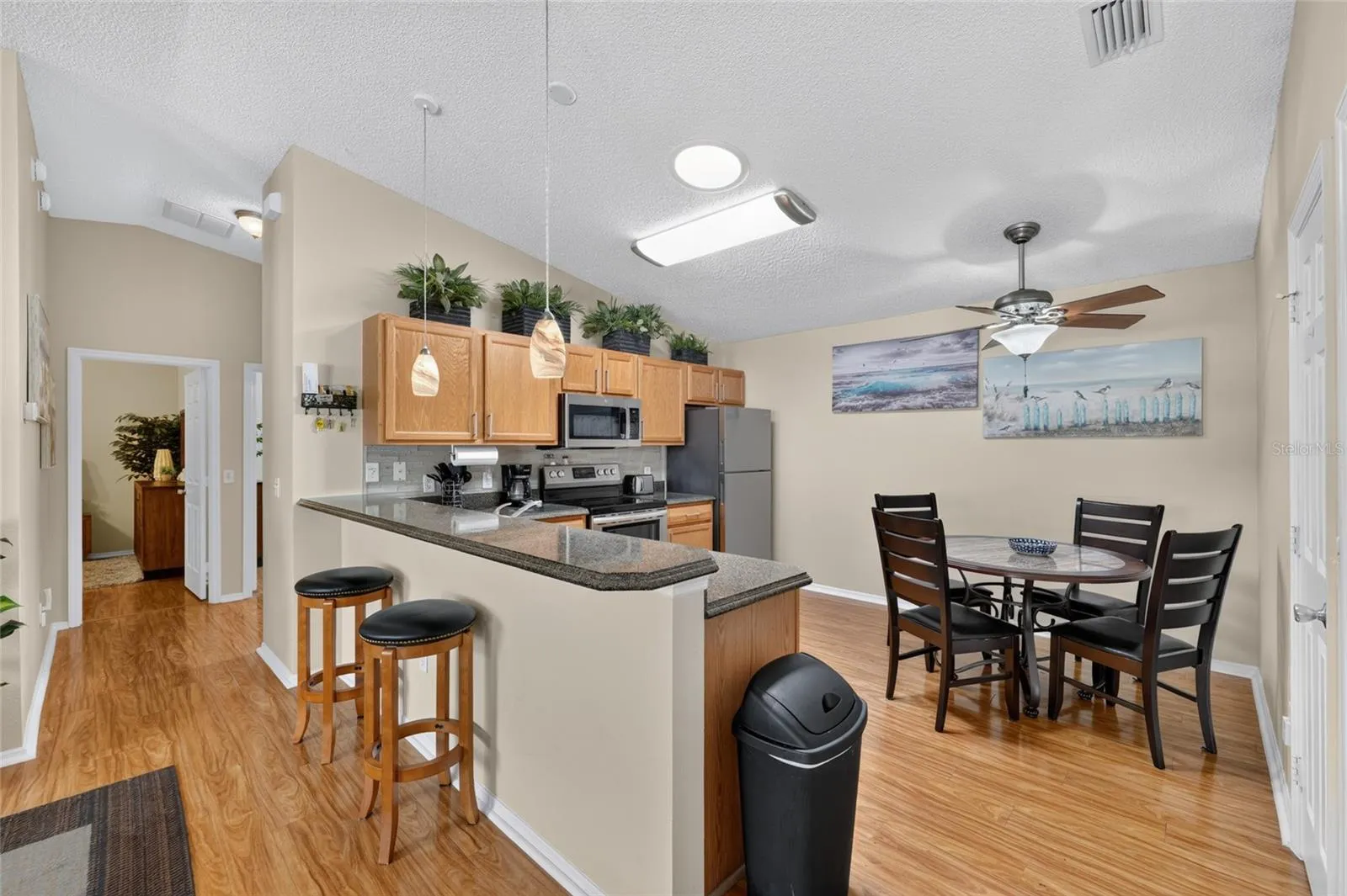 Kitchen with Breakfast Bar and Nook