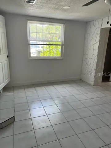 Master bedroom (2)