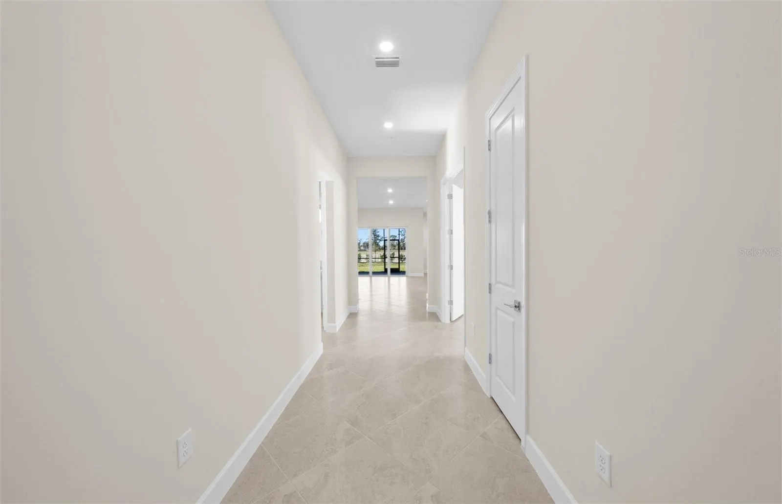 Prestige floorplan, homes may vary.
