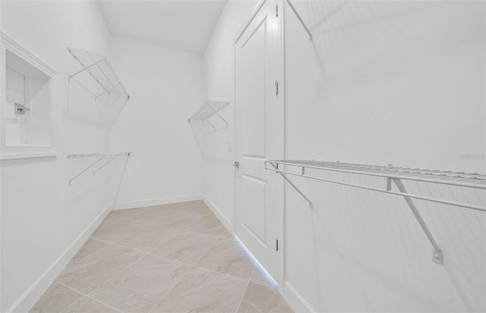 Prestige floorplan, homes may vary.