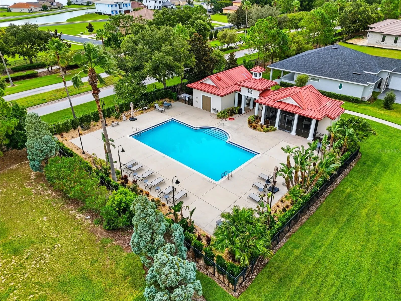 Water Ridge Clubhouse |Basketball and Tennis Courts Side