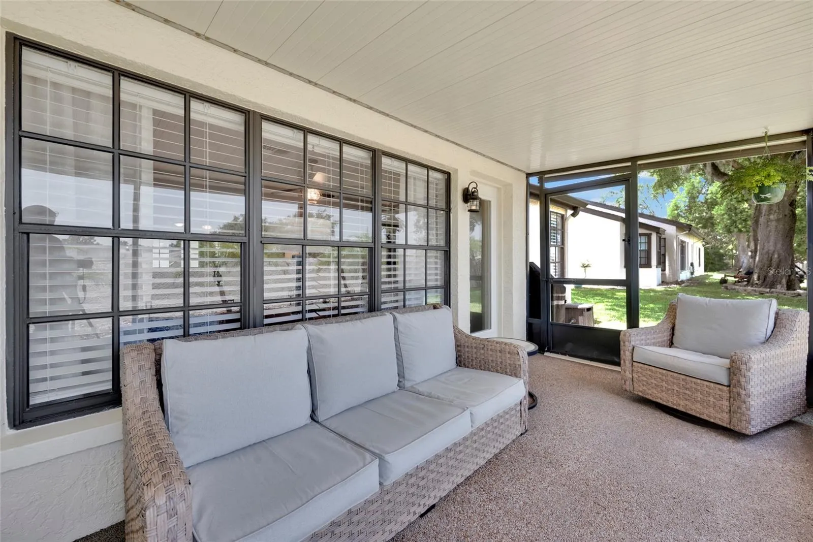 Enclosed Back Porch/ Lanai