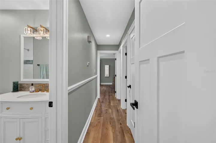 hallway to bedrooms