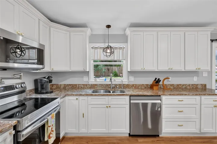 Quartz countertops