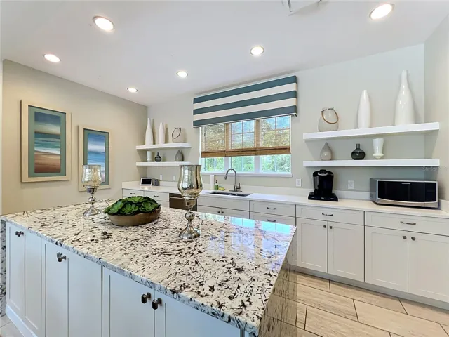 Clubhouse kitchen facilities