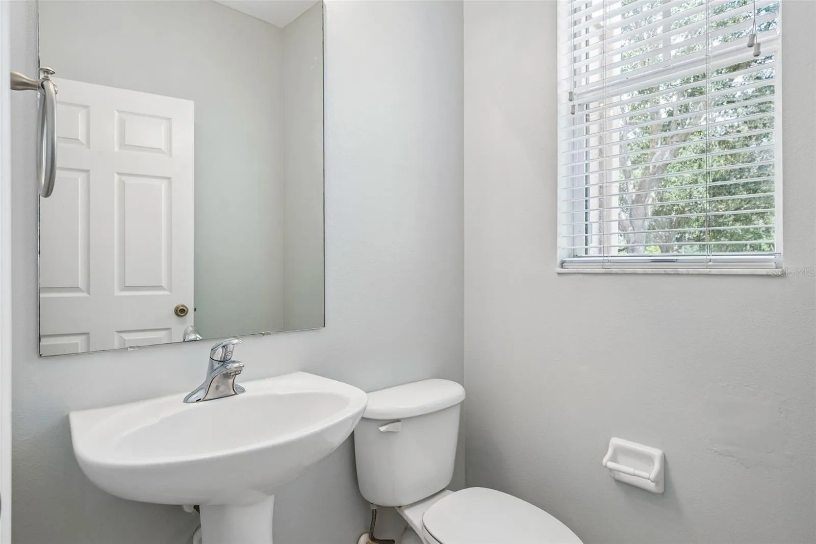 Half bathroom downstairs/New Paint