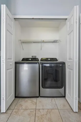 washer/dryer downstairs