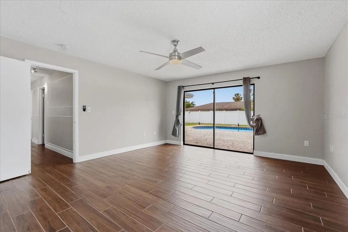 107 Elm Sq S, Lakeland, Florida 33813 — photo 10