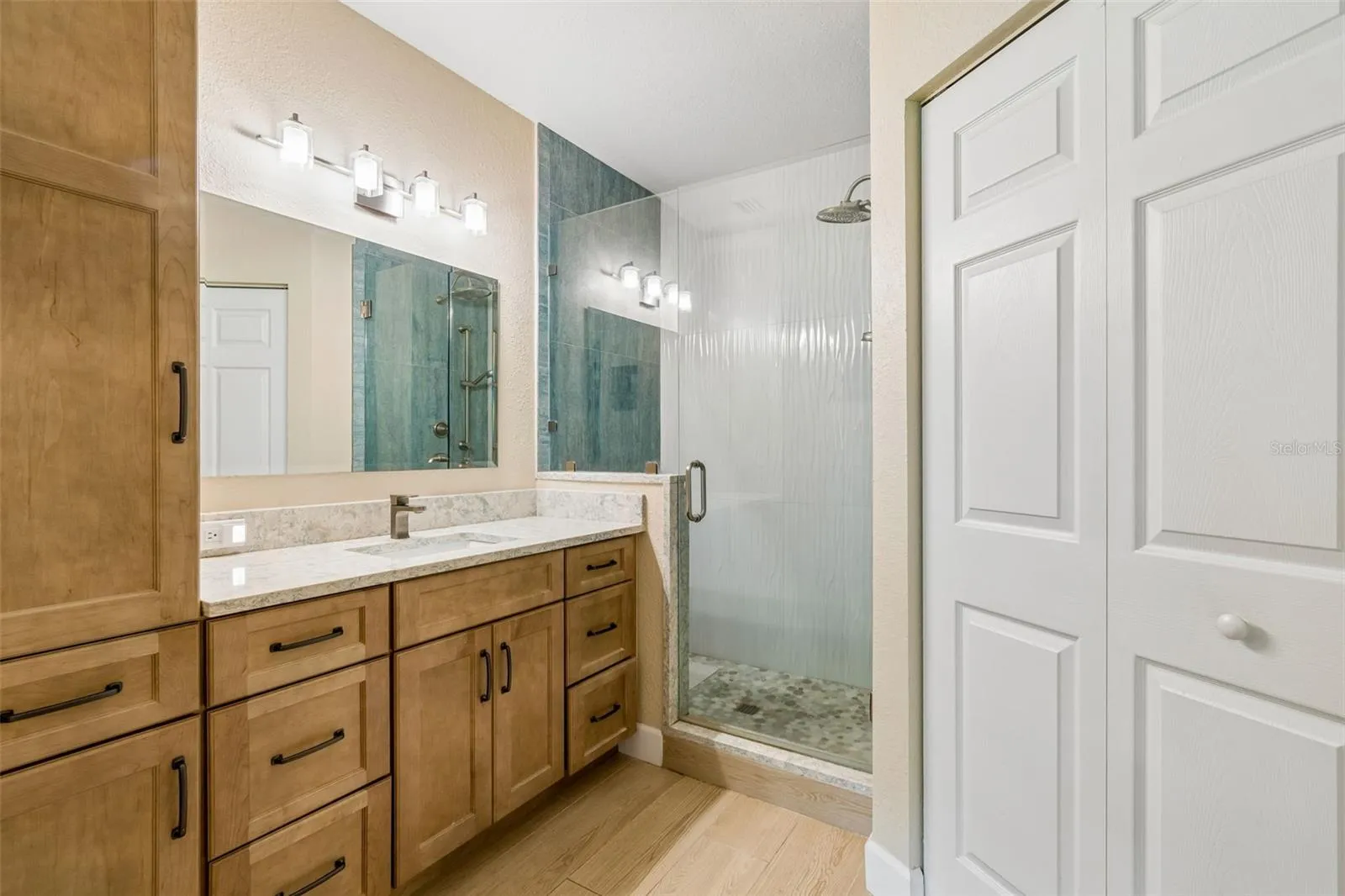 Updated En Suite Bathroom.