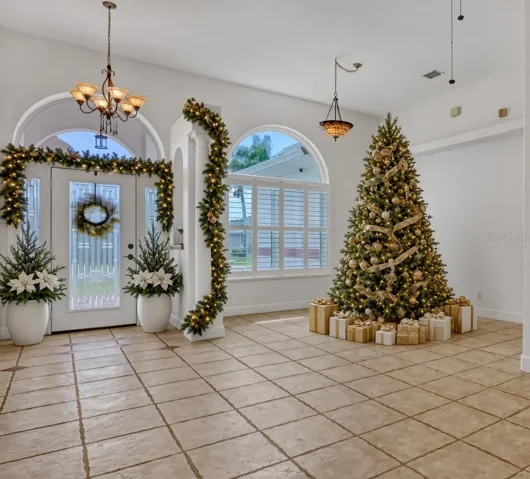 Virtually Staged Entryway