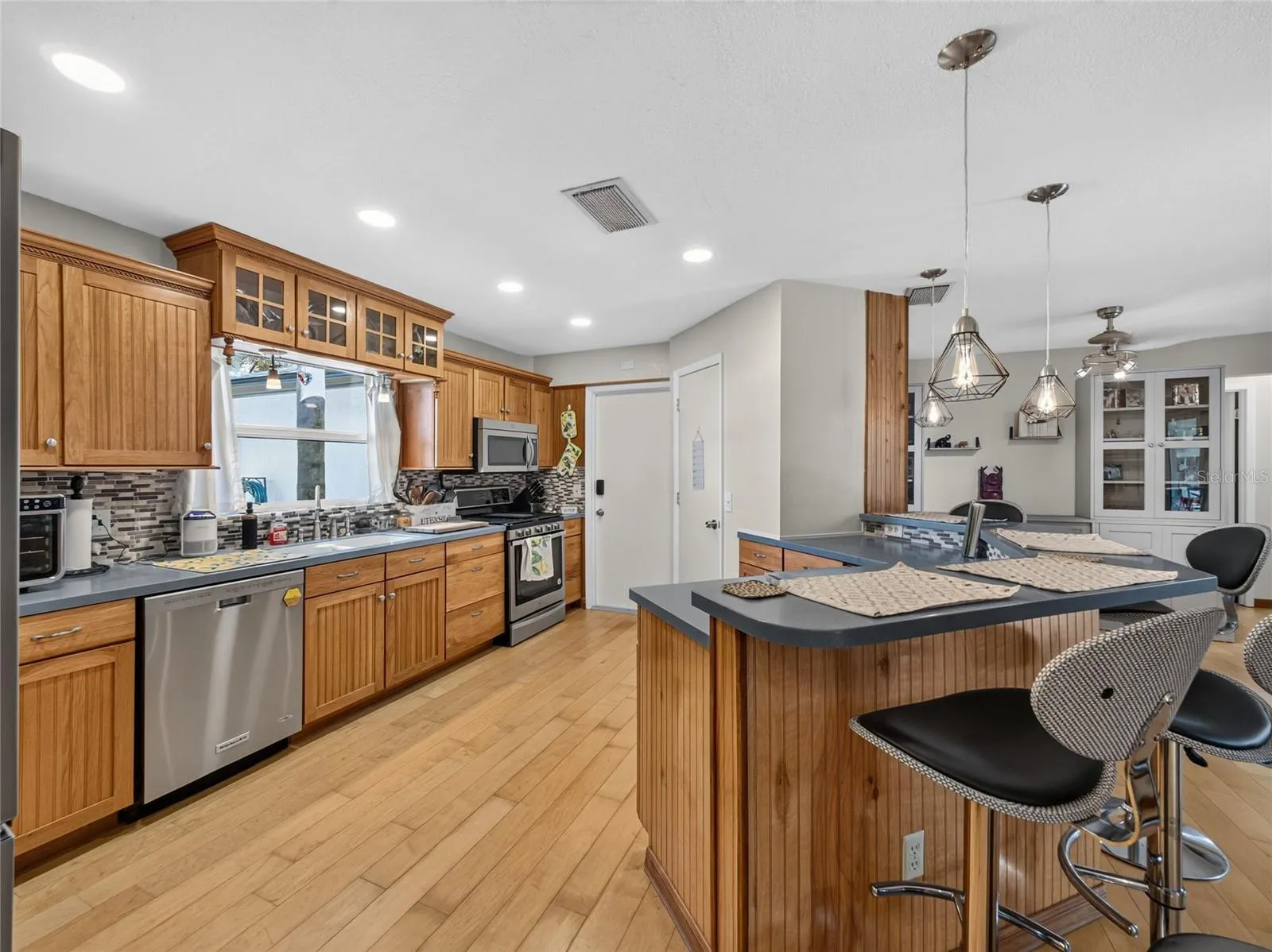 Large Light-filled Kitchen