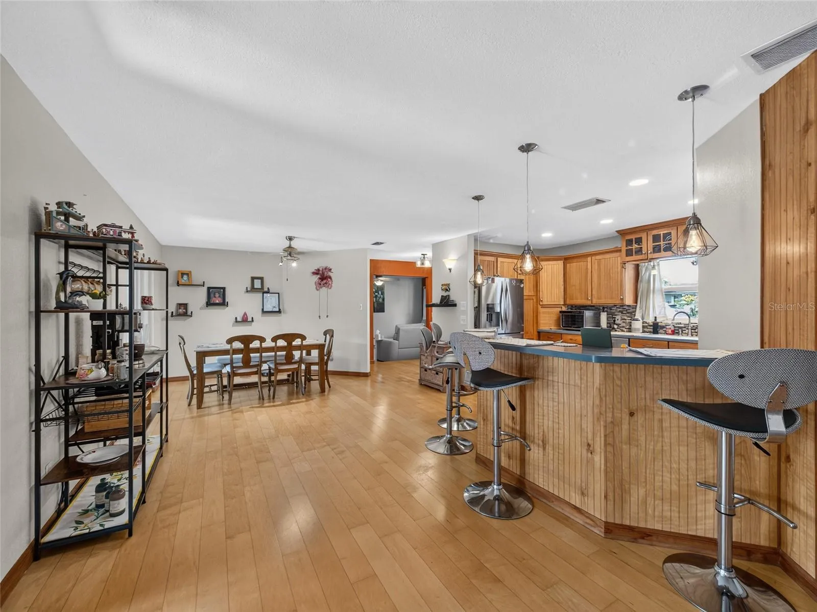 Kitchen, Breakfast Bar, Dining Area