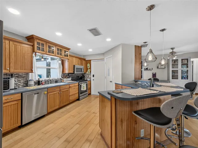 Large Light-filled Kitchen