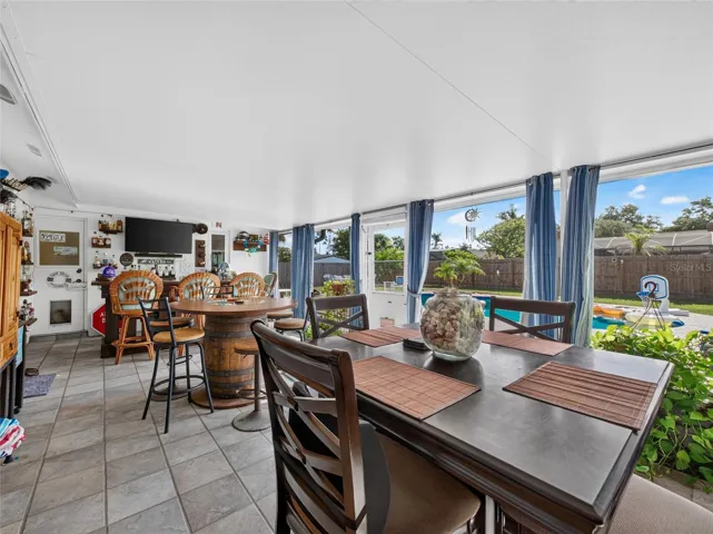 Large Screened Porch