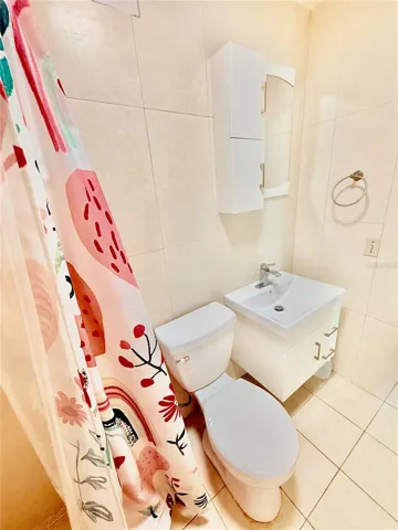 ful bathroom