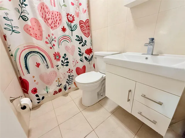 full bathroom