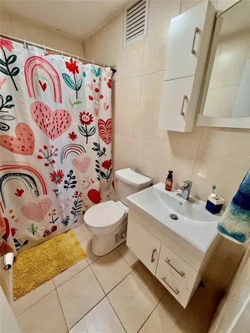 full bathroom