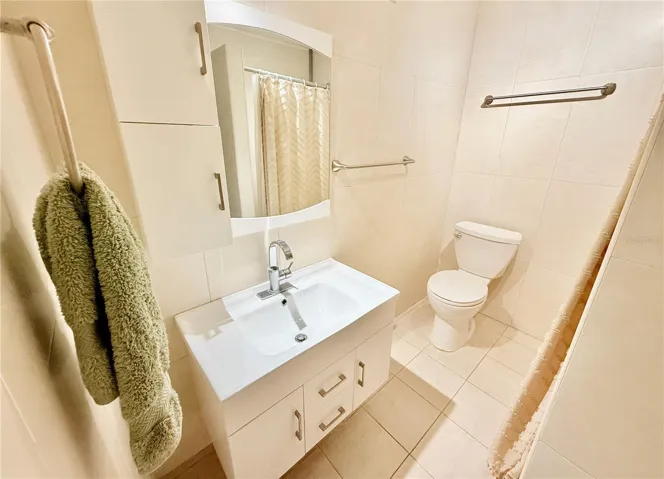 full bathroom