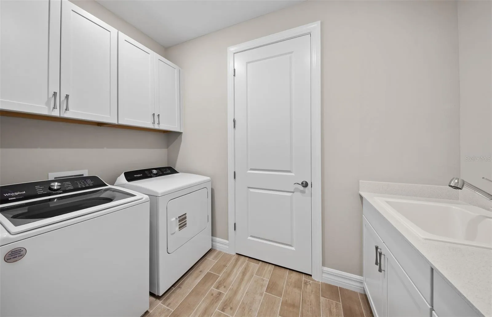 Photos are of similar Mystique home. Homes may vary.
