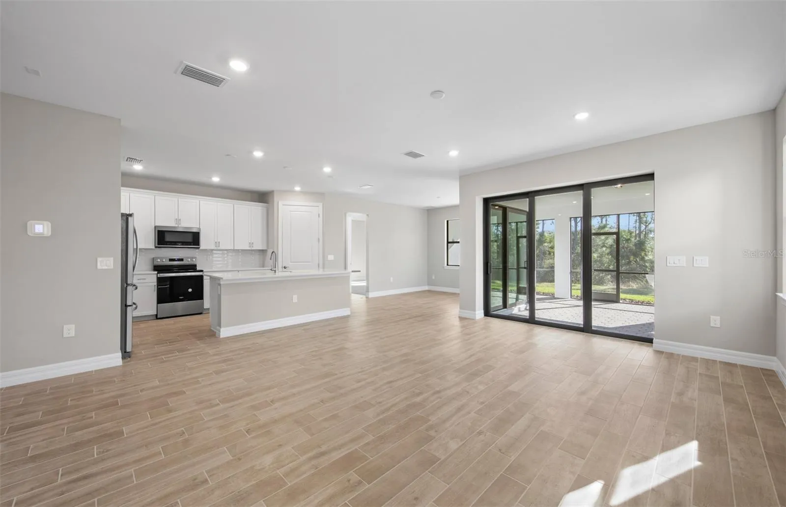 Photos are of similar Mystique home. Homes may vary.