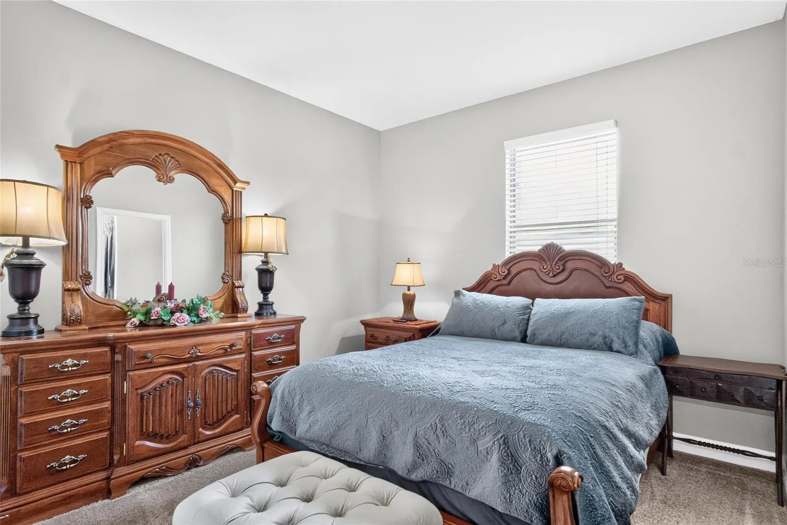 Guest suite bedroom