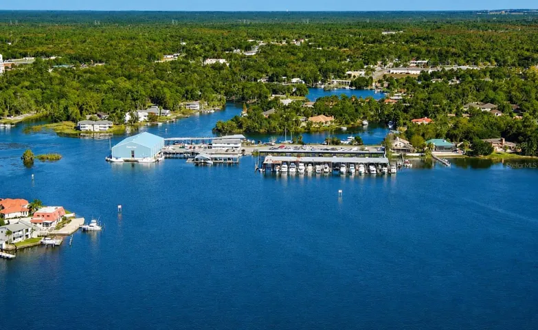 5 min boat ride to kings bay