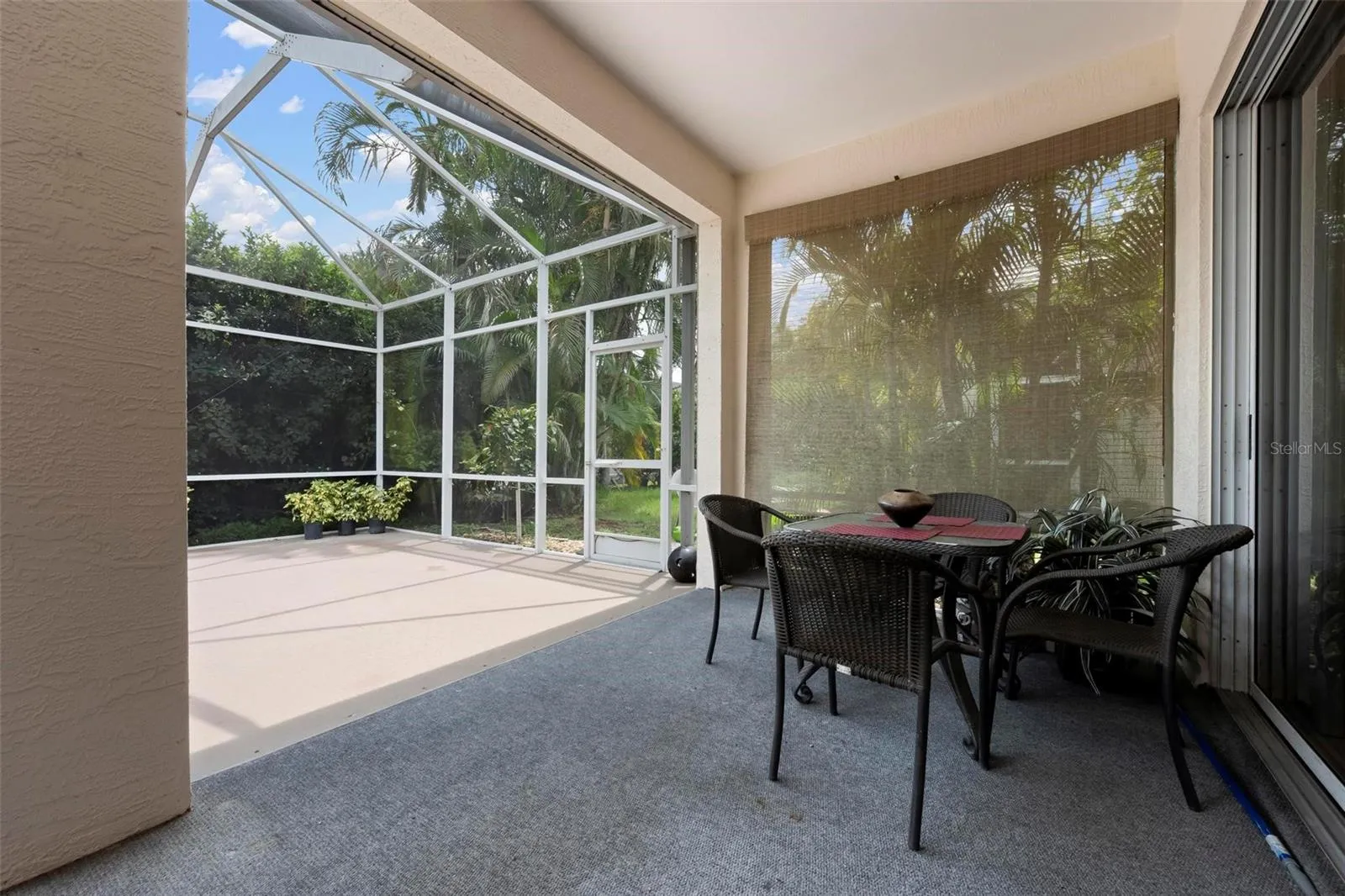 Right side of Lanai covered