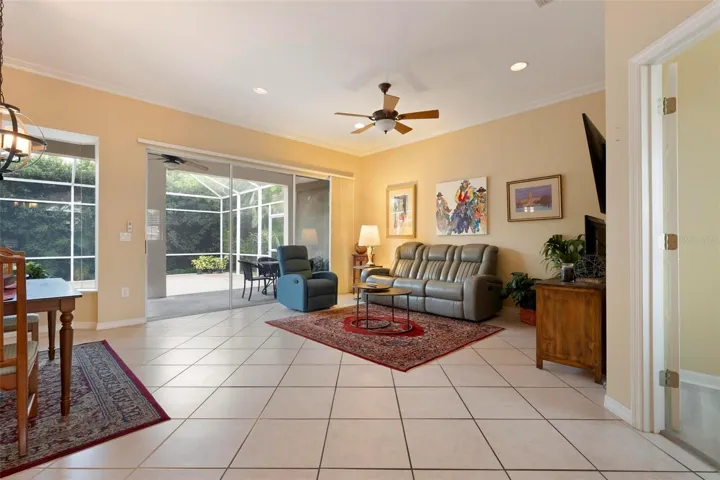 View from entrance hall toward lanai
