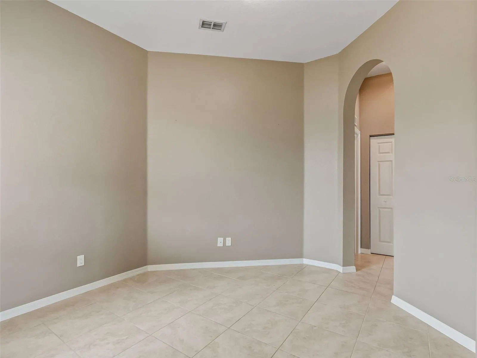 Den/ Office/Dining rm