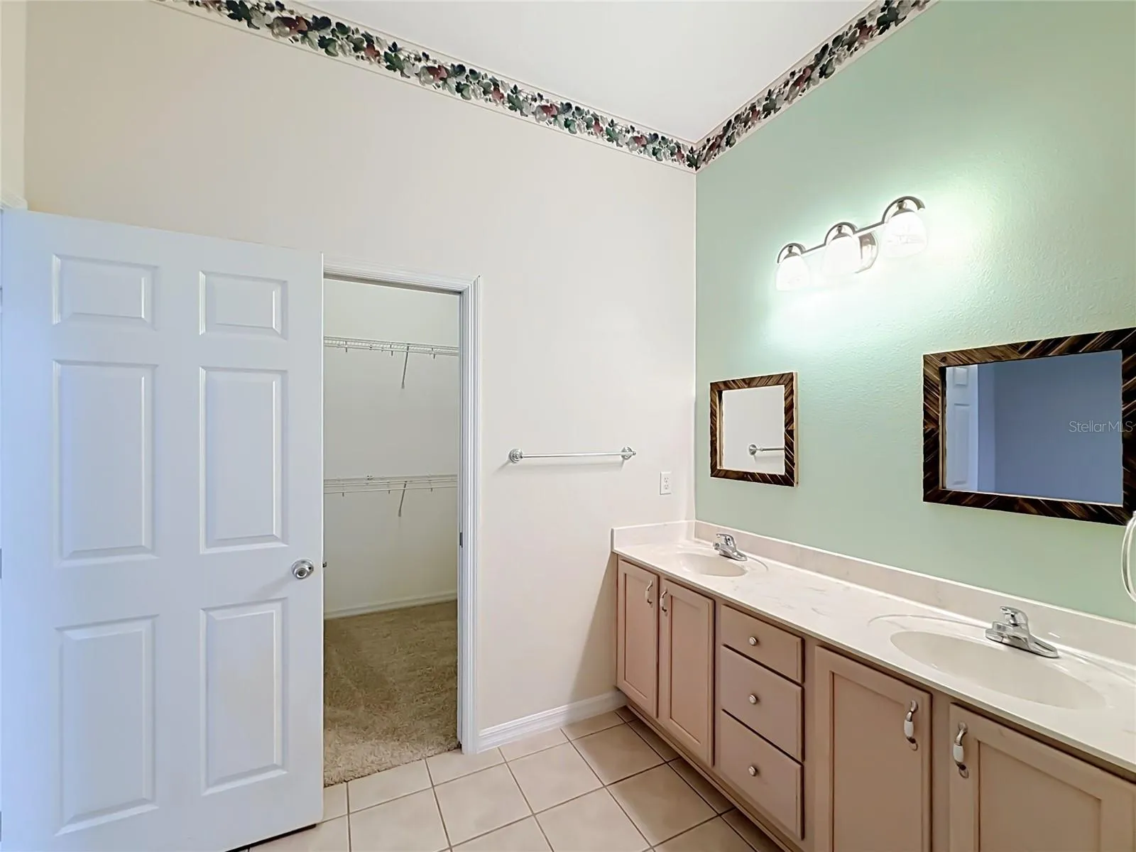 Dbl. bowl Vanity