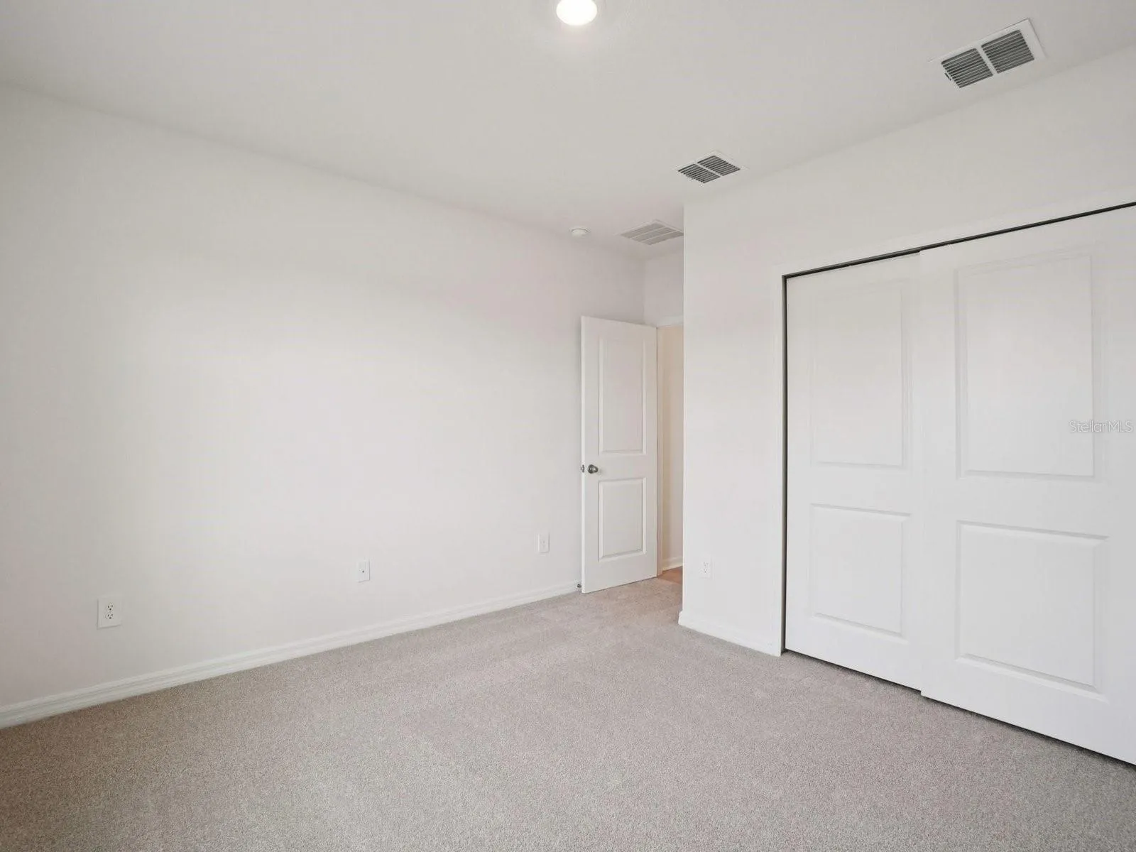Photo is not of the actual home, but is an inspirational photo of builder’s model home and may depict options, furnishings, and/or decorator features that are not included