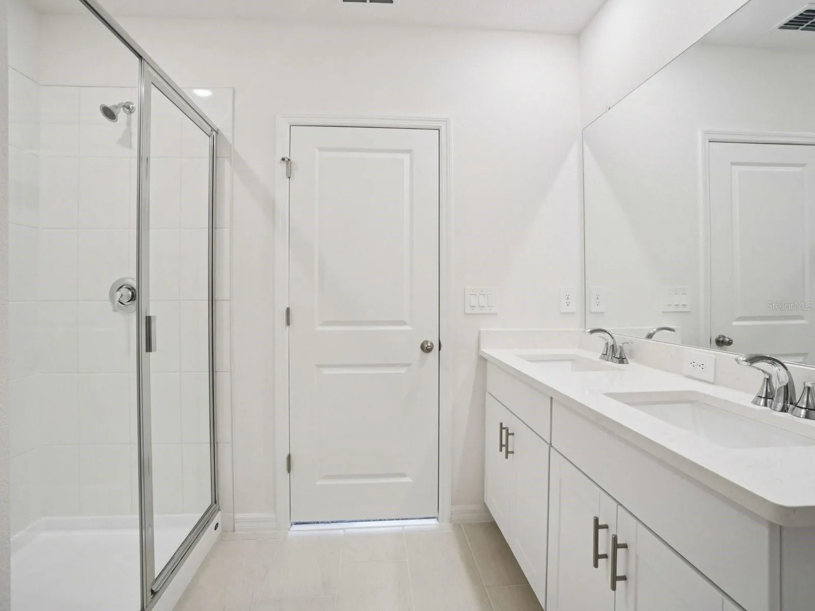 Photo is not of the actual home, but is an inspirational photo of builder’s model home and may depict options, furnishings, and/or decorator features that are not included