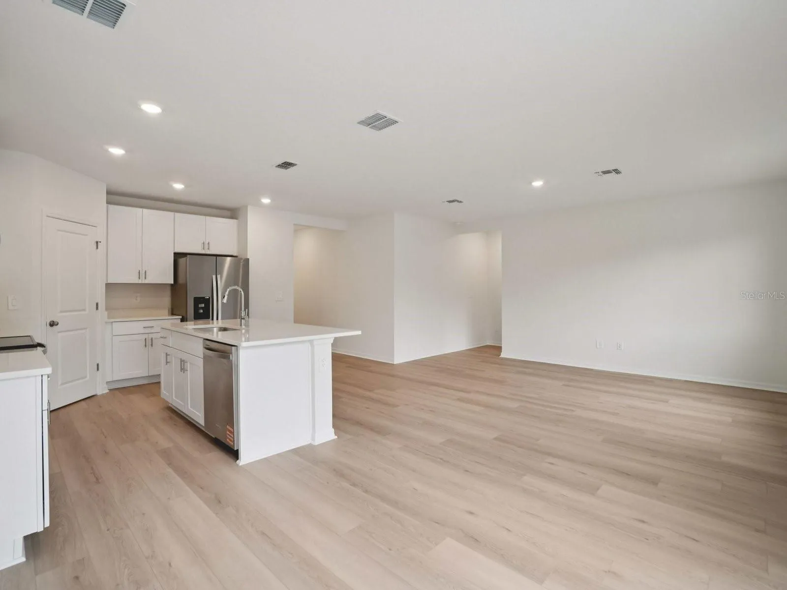 Photo is not of the actual home, but is an inspirational photo of builder’s model home and may depict options, furnishings, and/or decorator features that are not included