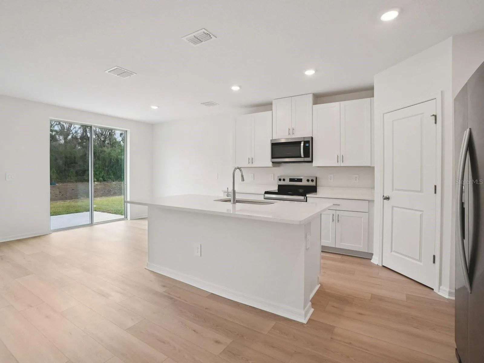 Photo is not of the actual home, but is an inspirational photo of builder’s model home and may depict options, furnishings, and/or decorator features that are not included