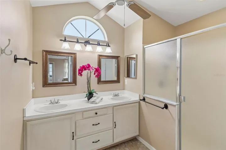 Private primary bath