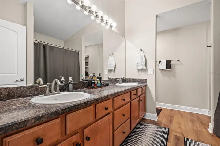 Primary Bathroom/Dual sinks