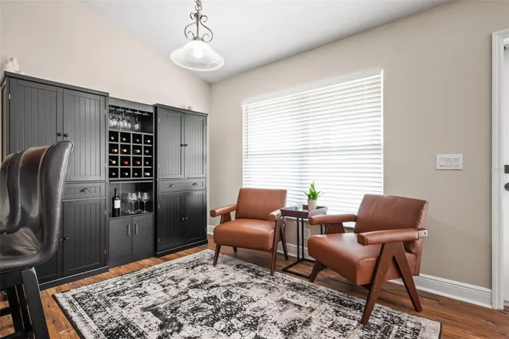 Eat in Kitchen space