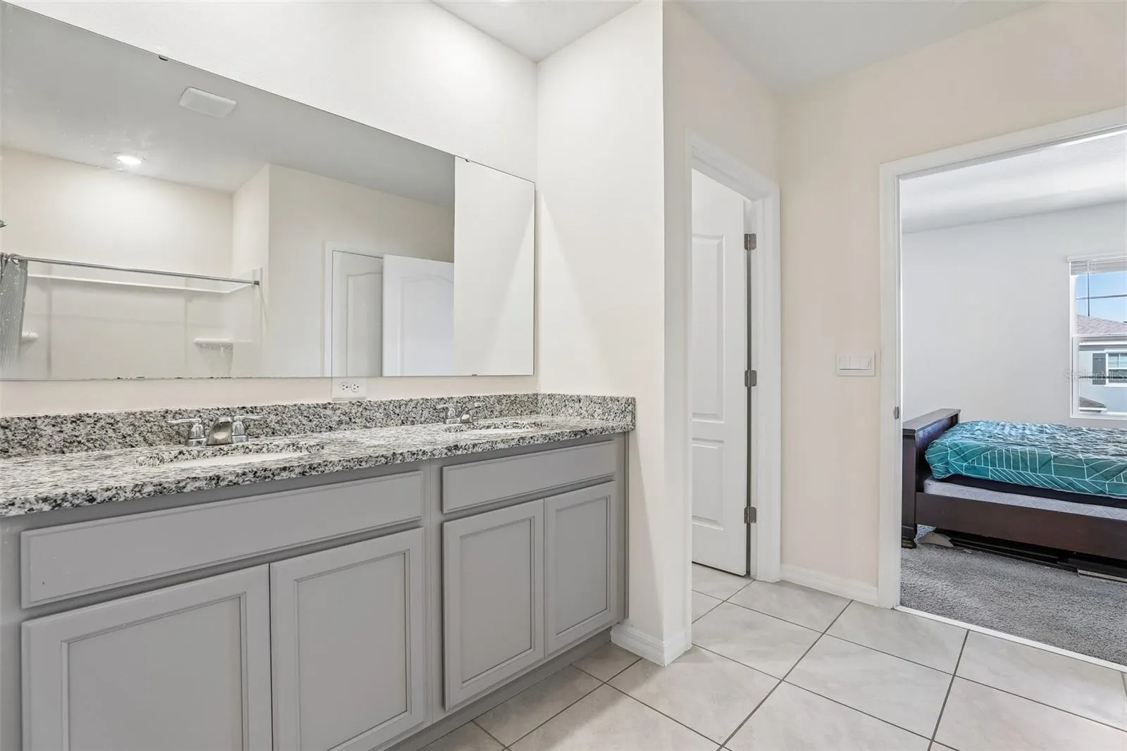 Master Bath - 2nd floor