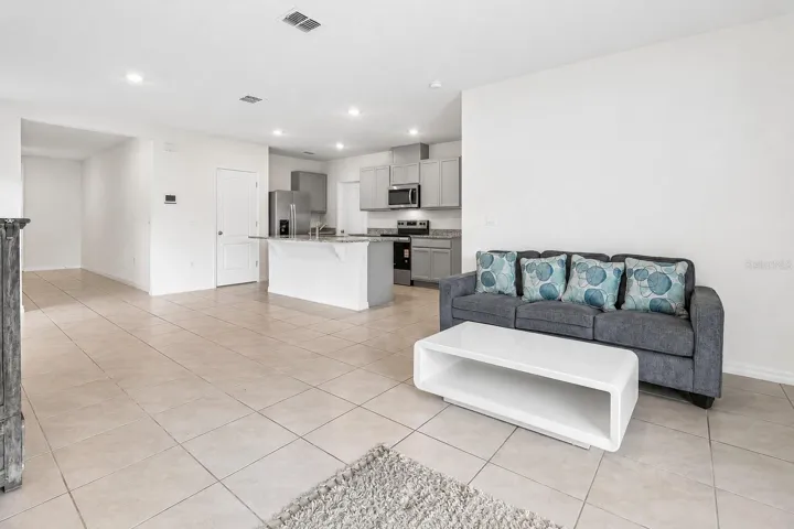 Living Room/Dining Room/Kitchen Combo