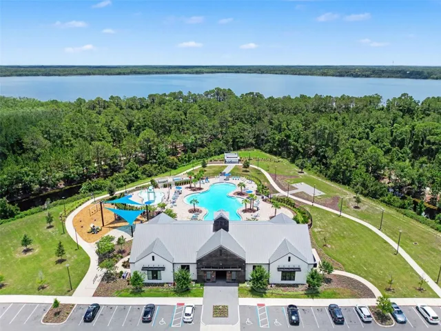 Community Pool &amp; Clubhouse
