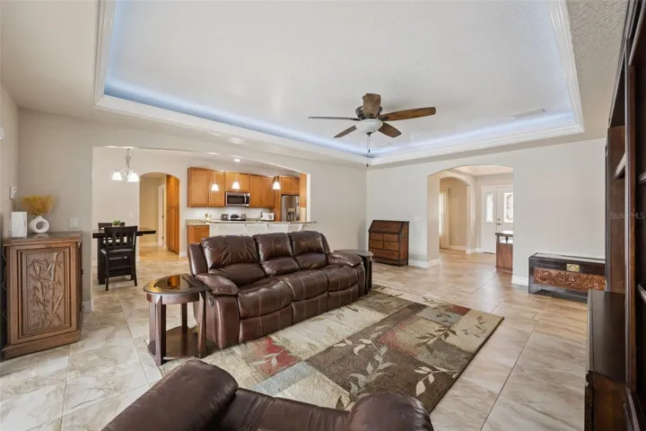 Tray ceiling with interchangable lighting